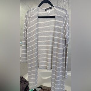 Flawless Textured Gray & White Striped Knit Cardigan